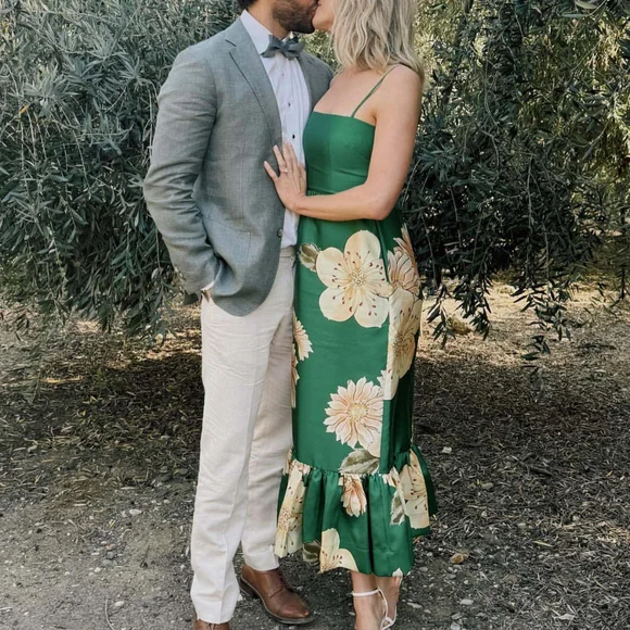 Alemais Sage Midi Dress - Picture 7 of 9